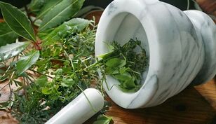 Préparations à base de plantes pour le traitement de la prostatite
