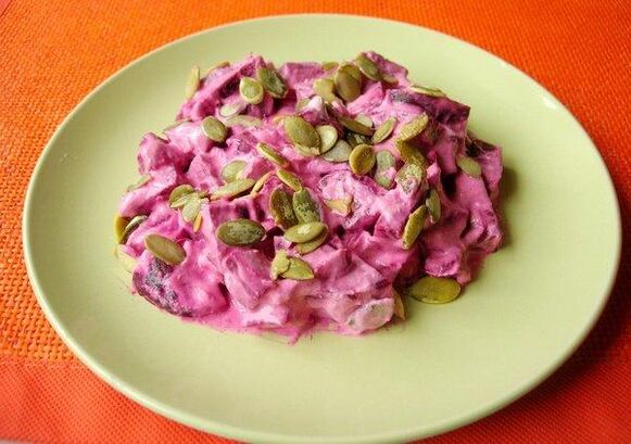 Salade de betteraves aux graines de citrouille et protège contre la prostatite