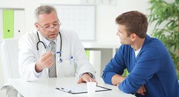Patient en consultation avec un spécialiste