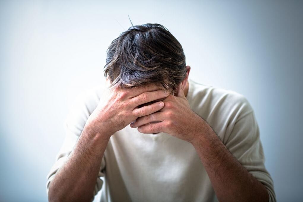Douleur chez un homme atteint de prostatite